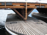 Pontoon on pedestrian bridge